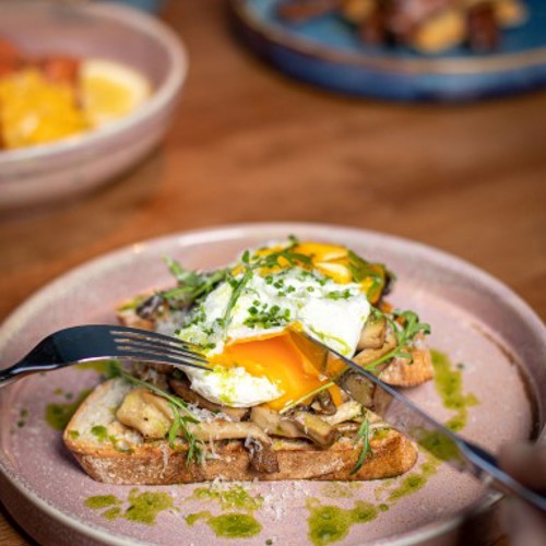 Statham's Bar Restaurant Pembroke Kilkenny Hotel Lunch Brunch Wild Mushroom Toast (1) (Small)