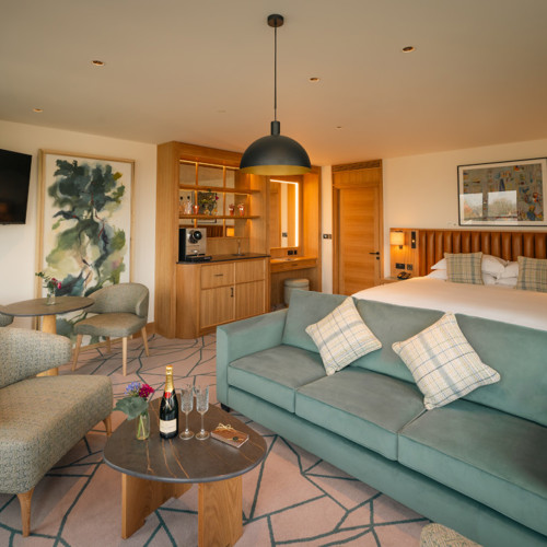 Hotel Suites Kilkenny - Hotel Bedroom with Sofa Area