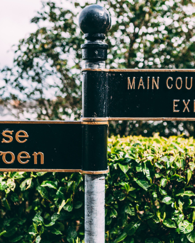 Where to Go in Kilkenny - Sign to Rose Garden/Courtyard Kilkenny