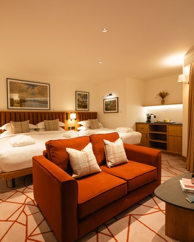 City View Suites Kilkenny - Family Hotel Room with Sofa