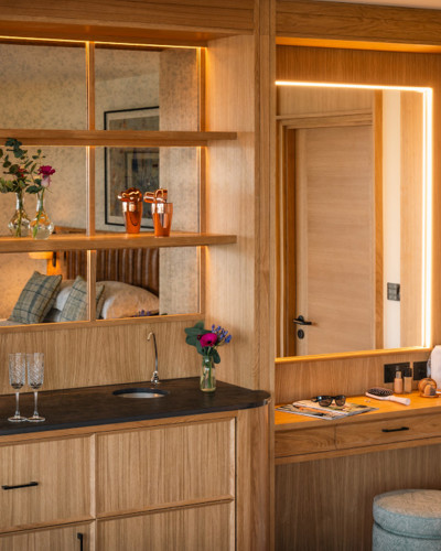 Suites Kilkenny with Bar Area - Bedroom Minibar and Vanity Area